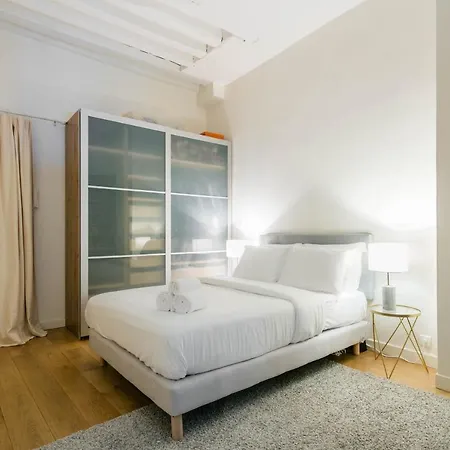 Private - St Germain - Odeon Daire Paris